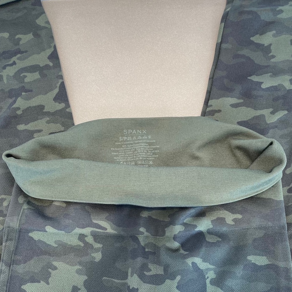 Spanx Seamless camo legging